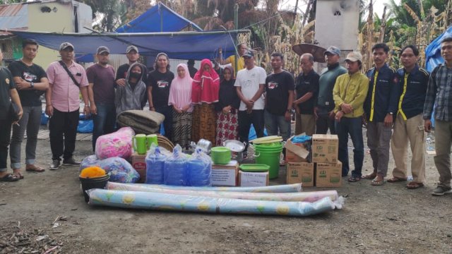 Tiga Hari Galang Dana, Pemuda Tamalatea Serahkan Bantuan 5,4 Juta untuk Korban Kebakaran Jeneponto