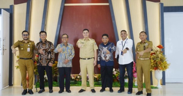 Perkuat Sinergitas, Direksi Baru Semen Tonasa Silaturrahmi dengan Bupati Pangkep