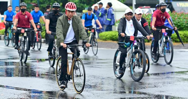 Awali Keketuaan ASEAN 2023, Presiden Bersepeda dan Jalan ke Bundaran HI