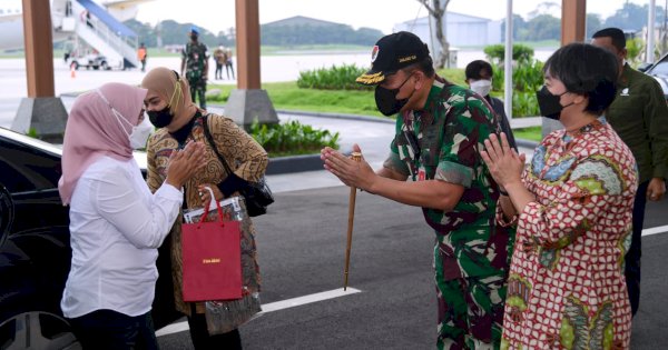 Kunjungan Kerja Perdana Ibu Negara dan Anggota OASE KIM di Tahun 2023