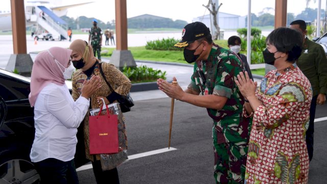 Kunjungan Kerja Perdana Ibu Negara dan Anggota OASE KIM di Tahun 2023