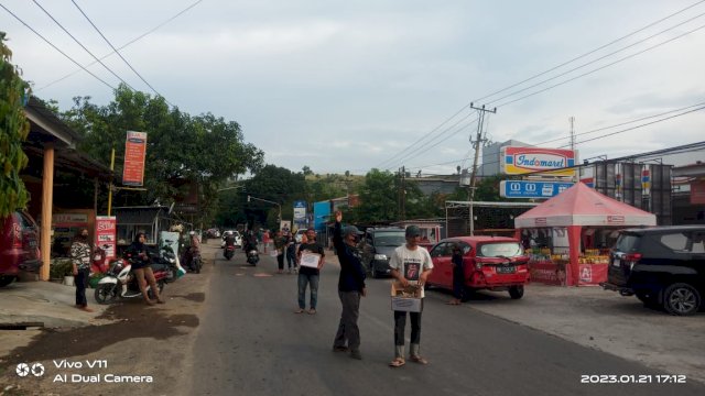 Peduli, Pemuda Tamalatea Jeneponto Galang Dana untuk Korban Kebakaran di Sidenre