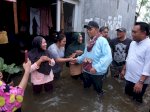 Tinjau Banjir, Danny: Akan Bantu Balai Keruk Jalur Air Sungai di Kampung Baru
