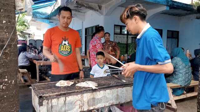 Warung Ikan Bakar Monginsidi Terinspirasi Makassar Makan Enak