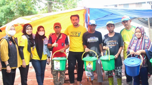 Ketua KONI Parepare Peduli Korban Banjir Bandang