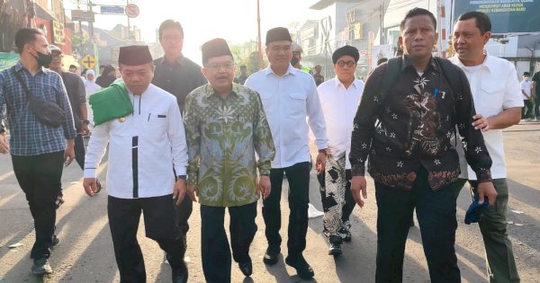 Terjebak Macet, JK Rela Jalan Kaki Demi Hadiri Peringatan 1 Abad NU