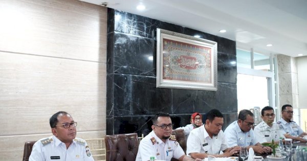Kendalikan Inflasi, Danny Pomanto Gelar Pasar Murah di 50 Kontainer Makassar Recover