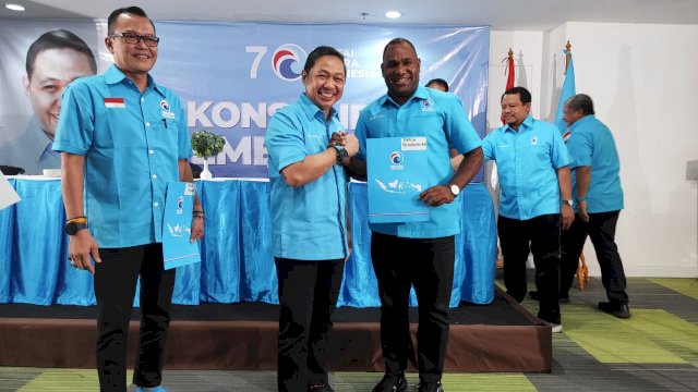 Ketum Gelora Anis Matta Lantik 4 DPW Baru Hasil Pemekaran di Papua