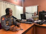 Manfaatkan Radio, Kapolsek Muntilan Sosialisasikan Call Center Layanan Polisi