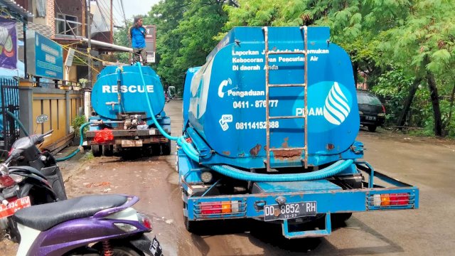 Penuhi Kebutuhan Air Bersih Posko Bencana, PDAM Terjunkan Mobil Tangki
