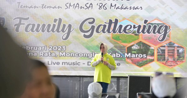 Family Gathering SMANSA 86 Makassar, Indira Ajak Alumni Bantu Warga Terdampak Banjir