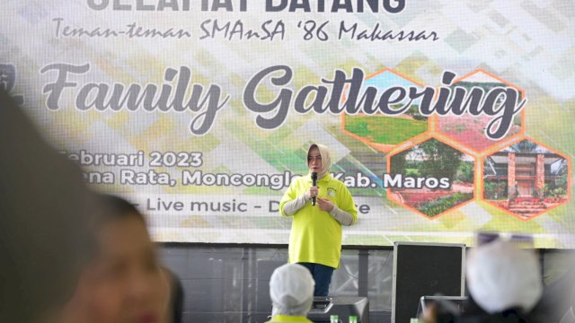 Family Gathering SMANSA 86 Makassar, Indira Ajak Alumni Bantu Warga Terdampak Banjir
