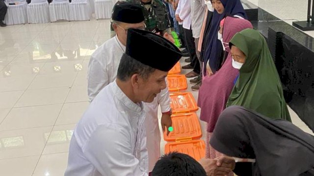Kasad Dudung Beri 3000 Paket Bantuan Korban Gempa Cianjur