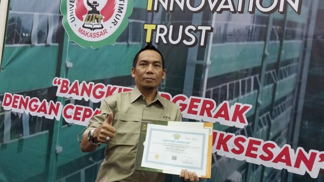 Rektor UIT, Dr.Abdul Rahman, S.Pt, SE,MM. 