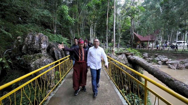 Danny Pomanto Silahturahmi dengan Tokoh Masyarakat Toraja, Tanam Sikas di Wisata Sa&#8217;pak Bayo-bayo Sangalla&#8217;