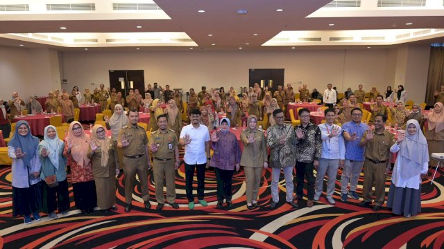Ketua TP PKK Kota Makassar Indira Yusuf Ismail pada Aksi 3 Konvergensi Rembuk Stunting Kota Makassar 2023, di Swiss-Belhotel, Senin (20/03).
