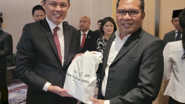 Diundang Khusus, Danny Pomanto Ikuti Program Capacity Building di Singapura