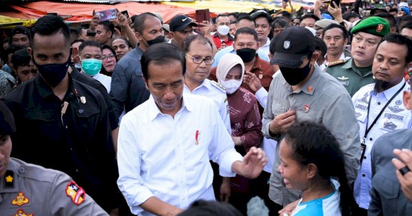 Dampingi Danny Pomanto, Indira Yusuf Ismail Sambut Kunjungan Presiden Joko Widodo di Pasar Terong Makassar