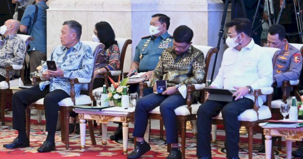 Presiden: Jangan Pamer Kekuasaan dan Kekayaan di Media Sosial