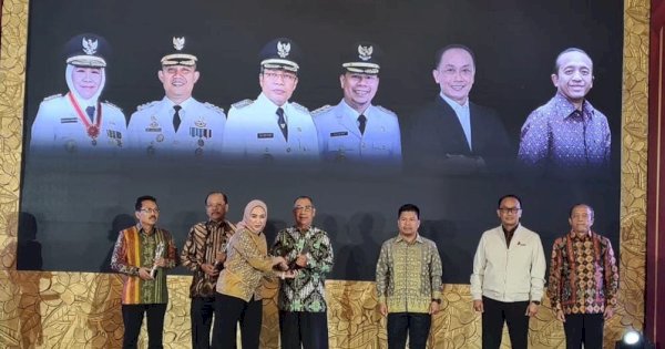Taufan Pawe Raih Penghargaan Nasional, Jadi Kepala Daerah Terbaik Versi Obsession Media Group