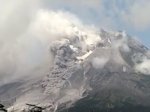 Gunung Merapi Muntahkan Awan Panas, Potensi Bahaya 7 Kilometer