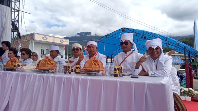 Legislator DPRD Mamasa, Suhadi Kandoa' (kanan). Dok