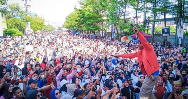 Jalan Sehat &#8216;Anak Rakyat&#8217; di Panakkukang Membludak, RL Bangga Kekompakan Warga