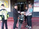 Ditemukan di Warung Bakso Sriwedari, Polsek Muntilan Serahkan Honda Supra X ke Pemiliknya