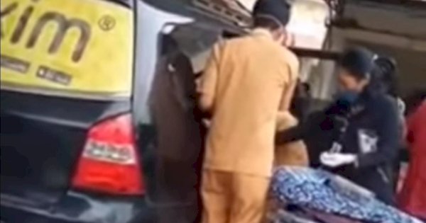 Seorang Ibu di Makassar Melahirkan di Dalam Mobil Maxim, Berikut Kisah Menariknya