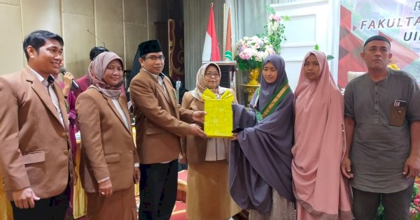 38 Mahasiswa di Kukuhkan Jadi Alumni, Dekan FDK: Mereka Siap Kerja