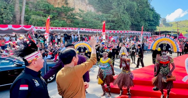 Lagu “Yamko Rambe Yamko” Sambut Kedatangan Presiden di PYCH