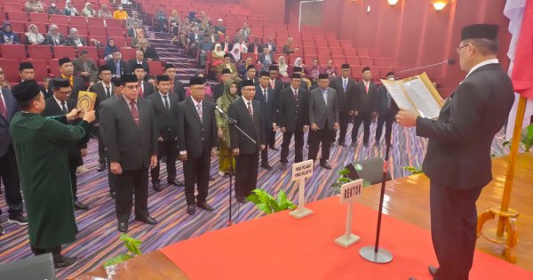 Dilantik Dekan Bahasa dan Sastra UNM, Prof. Anshari: Harapan Prof. Husain, Tingkatkan Kualitas Harus Prioritas