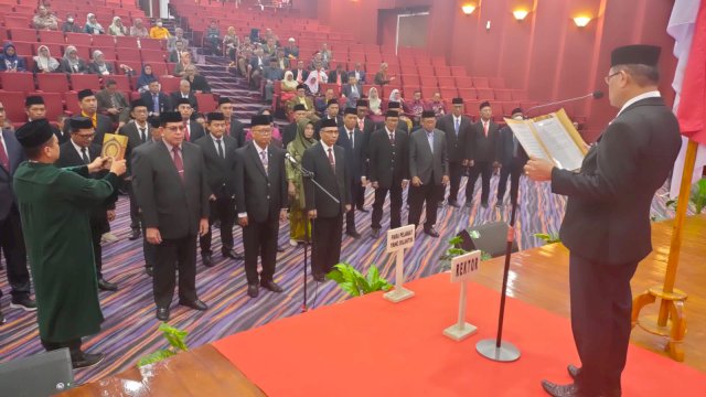 Dilantik Dekan Bahasa dan Sastra UNM, Prof. Anshari: Harapan Prof. Husain, Tingkatkan Kualitas&nbsp;Harus Prioritas