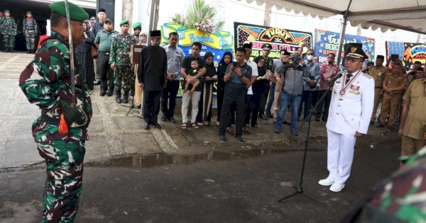 Wali Kota Makassar Danny Pomanto Pimpin Pelepasan dan Persemayaman Almarhum Rapsel Ali Secara Militer