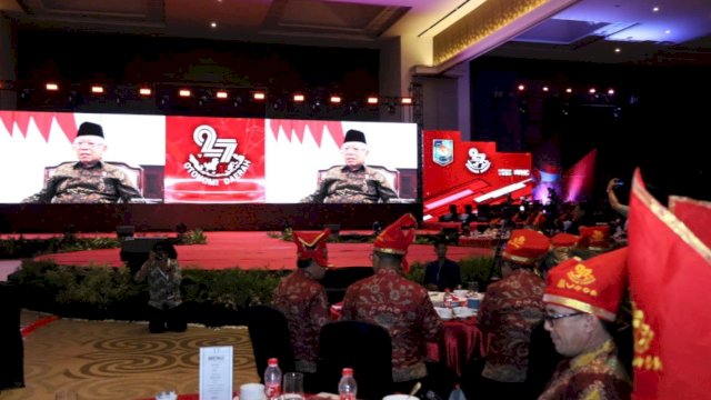 Wapres RI KH Ma'ruf Amin sampaikan pesan kepada kepala daerah lewat konferensi video pada Gala Dinner Malam Apresiasi Kinerja Pemda, di Hotel Four Point by Sheraton, Sabtu (29/04).