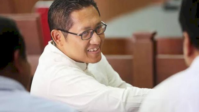 @anasurbaningrum/twitter