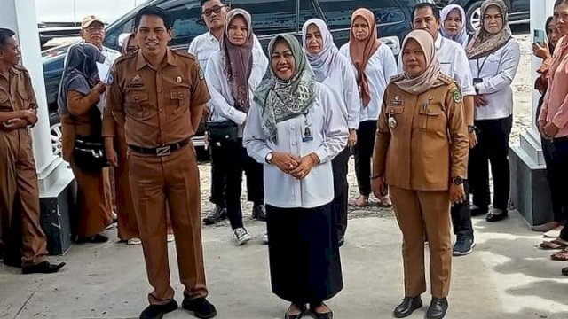 Kunjungi Sukamaju Selatan, Kepala BKKBN Sulsel Kukuhkan Duta Genre