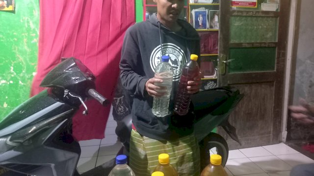 Simpan Miras di Rumah, 2 Warga Secang Magelang RY dan SEW Berurusan dengan Polisi