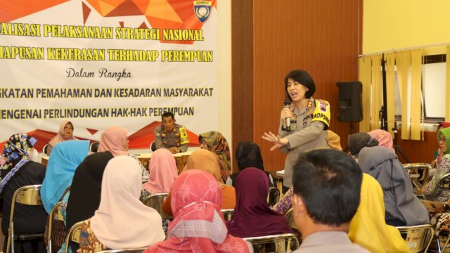 Puluhan Ibu-ibu PKK Curhat, Kapolres Magelang Kota Menjawab