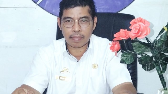 Kepala UPT SMAN 10 Pangkep, Imran. 