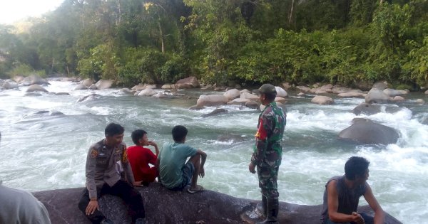 Remaja Hilang, Aparat Sisir Sungai Gandang Dewata