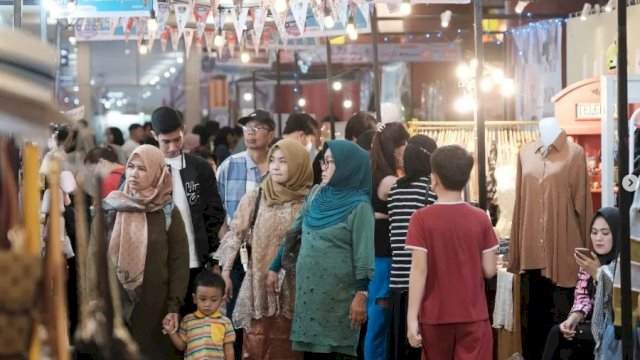 Pengunjung MTF Market Vol 6 lalu. Ist