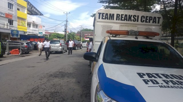 Perumda Parkir Terjunkan TRC Sterilkan Kendaran Parkir di Bahu Jalan Kakatua