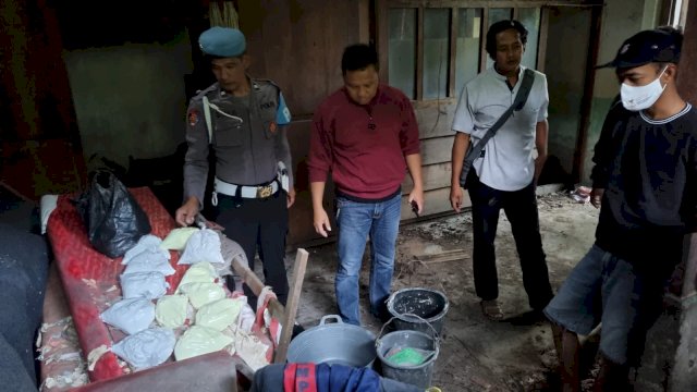Polsek Dukun Magelang Aman Pembuat Mercon Puluhan Kilogram, 3 Pelaku Terancam 20 Tahun Penjara