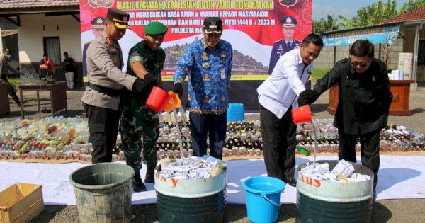 Bupati Apresiasi Polresta Magelang Musnahkan Ribuan Botol Miras dan Knalpot Brong