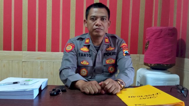 Bhabinkamtibmas Polsek Srumbung Giatkan Tarawih Keliling, Begini Tanggapan Warga