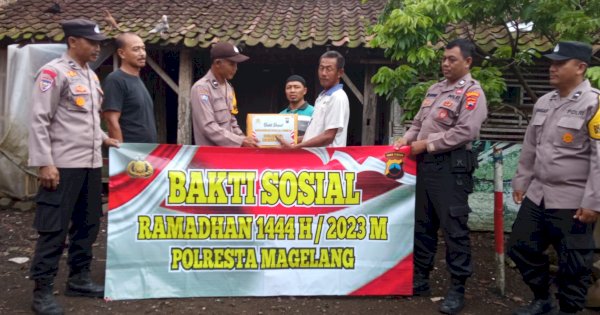Sabtu Sore, Distrik Polsek Muntilan  Sinergi Bagi Sembako di Dusun Kutan