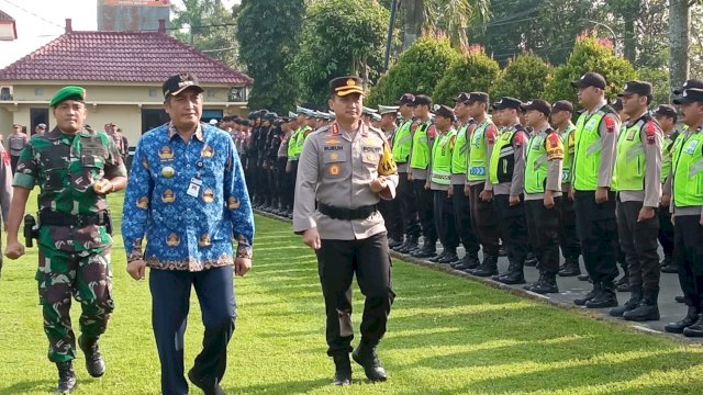 Bupati Magelang Pimpin Apel Gelar Pasukan Operasi Ketupat Candi 2023