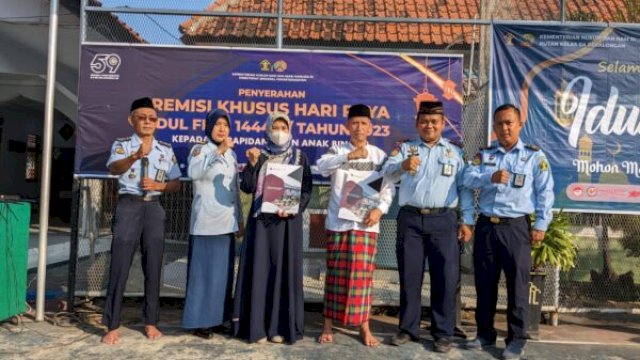 Rutan Kelas II A Pekalongan memberikan remisi Idul Fitri kepada 61 WBP. Foto: Istimewa 