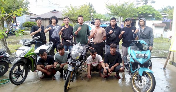 Dicari ke Hutan, Pelaku Pencuri Kabel PLN di Mamasa Diantar Keluarga ke Polisi